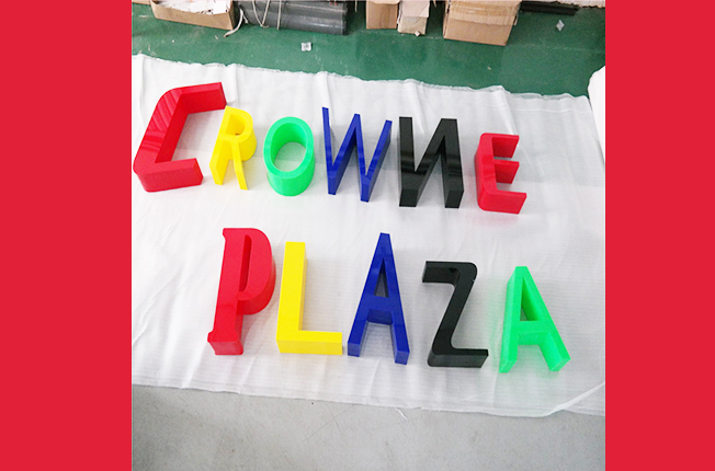 ��ɫ��������